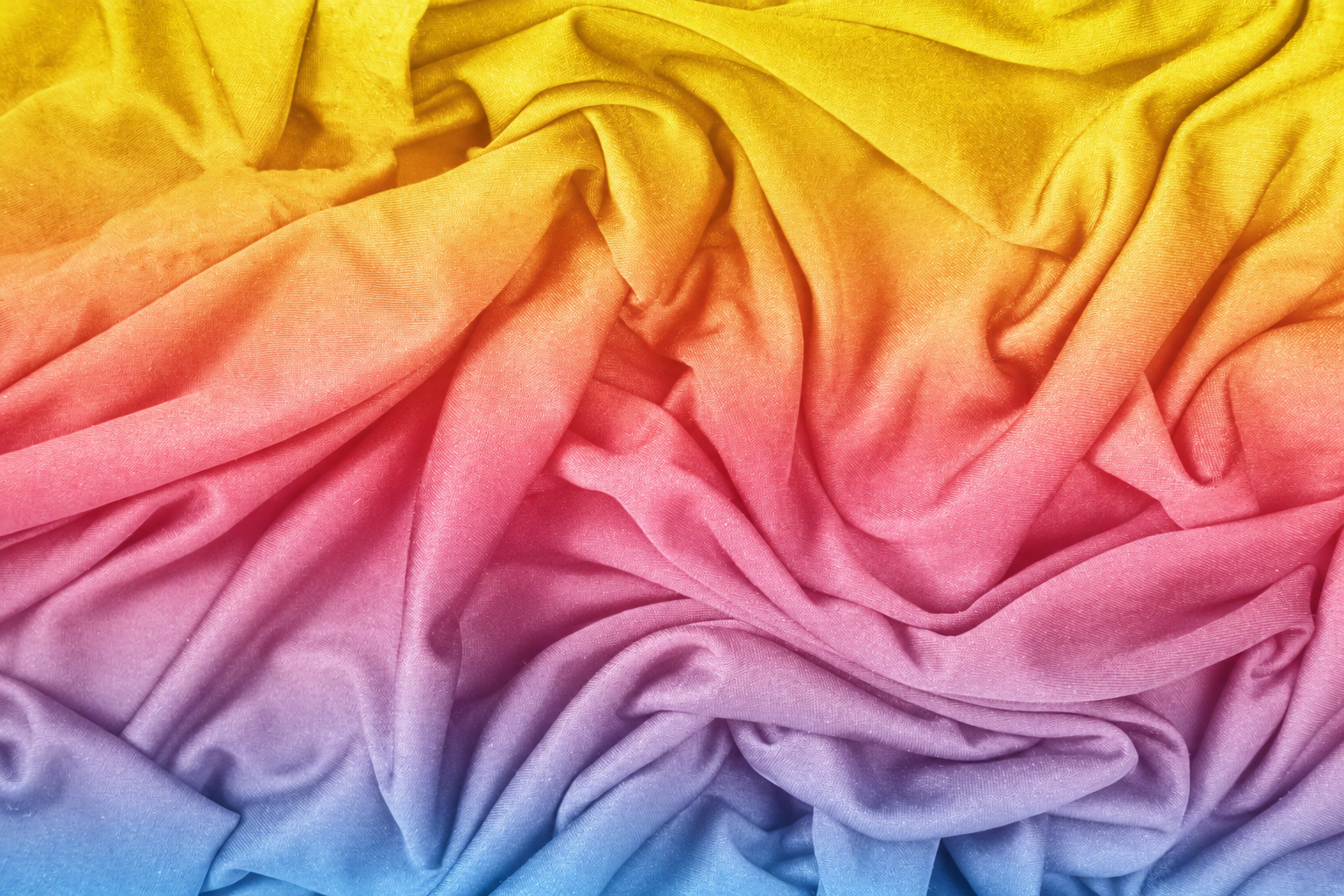 Materia Prima #1: Textblack, el textil opaco con trasera negra para stands y sistemas SEG